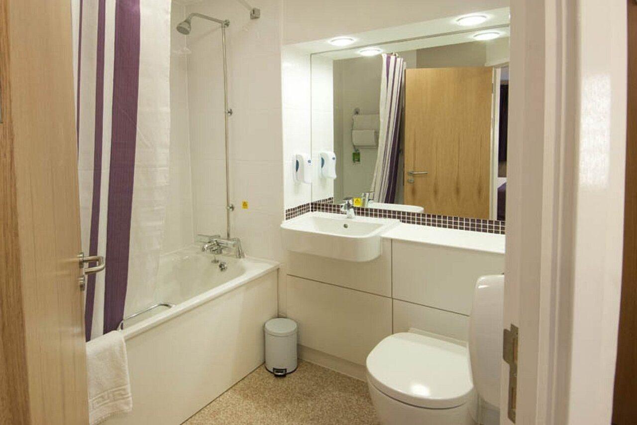 Premier Inn برنتوود المظهر الخارجي الصورة