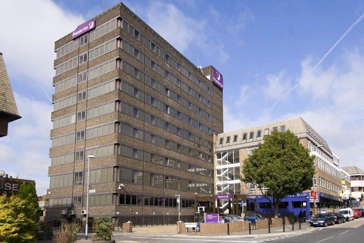 Premier Inn برنتوود المظهر الخارجي الصورة
