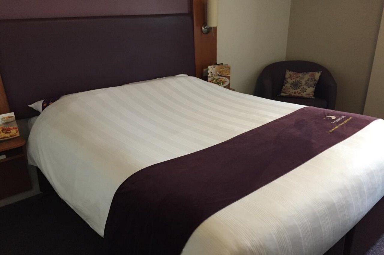 Premier Inn برنتوود المظهر الخارجي الصورة