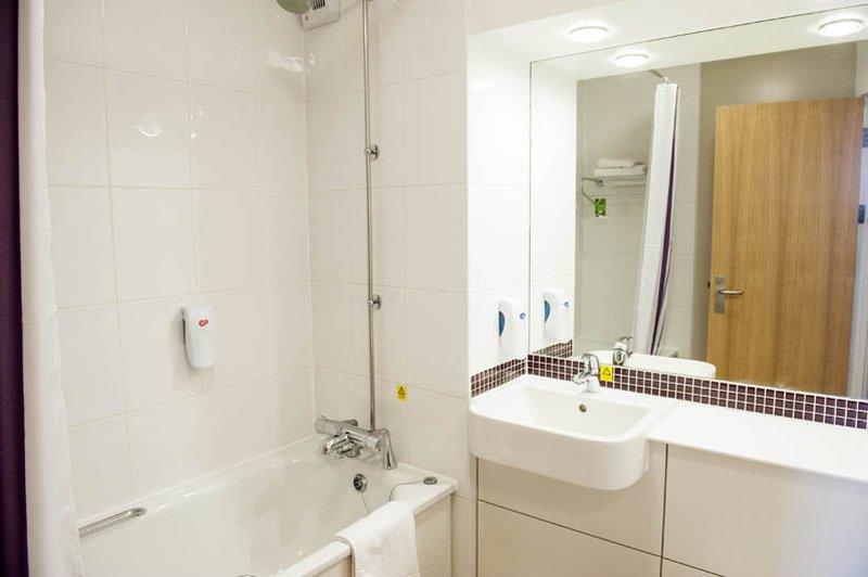 Premier Inn برنتوود المظهر الخارجي الصورة