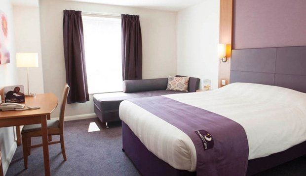 Premier Inn برنتوود المظهر الخارجي الصورة